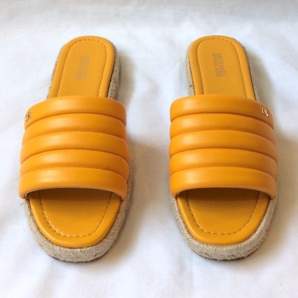MICHAEL Michael Kors Slide Sandals Yellow Leather Quilted Royce Sz 7 NEW Sandal - Picture 2 of 8